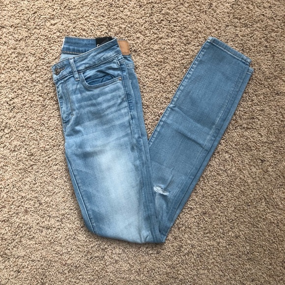 Abercrombie 00R Super Skinny Destroyed Jean - Picture 2 of 8